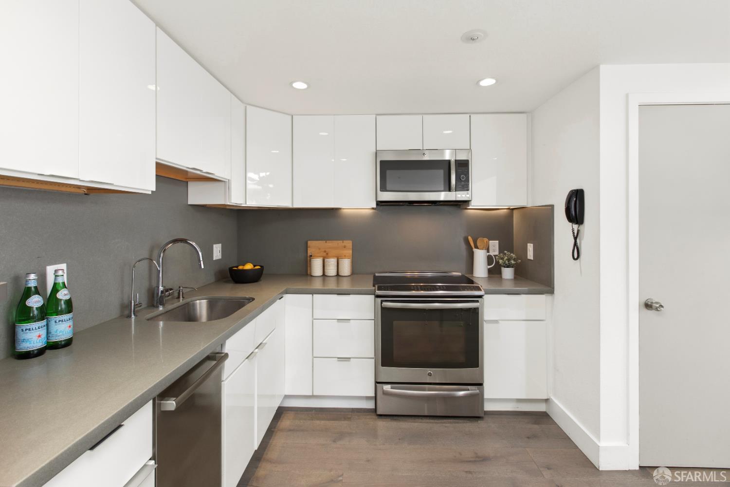 68 Mccoppin Street # 11