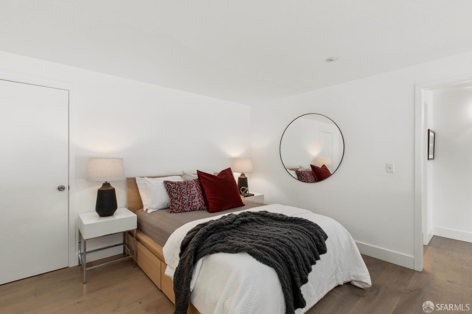 68 Mccoppin Street # 11