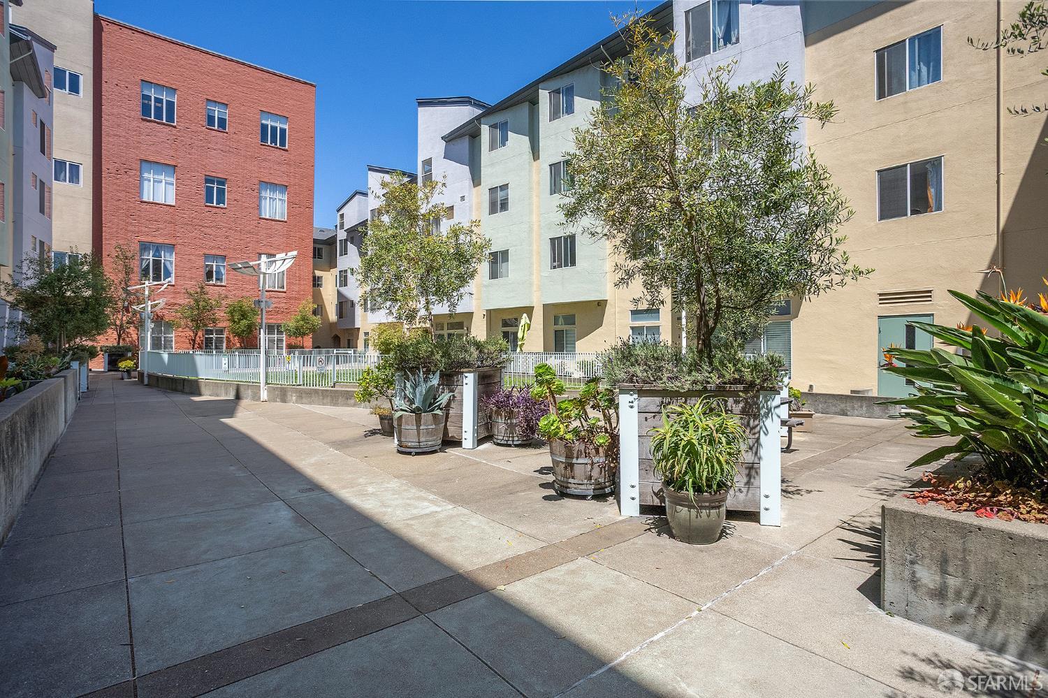 95 Mccoppin Street # 103E