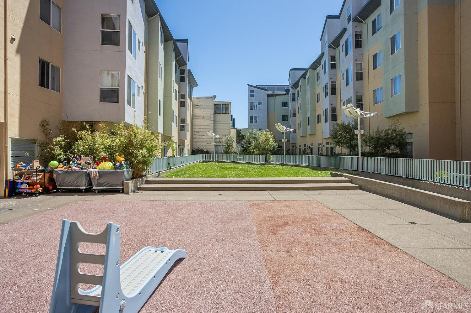 95 Mccoppin Street # 103E