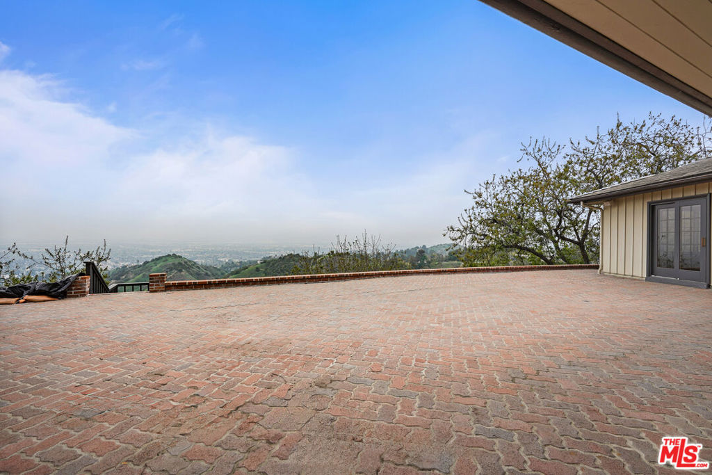 13150 Mulholland Drive