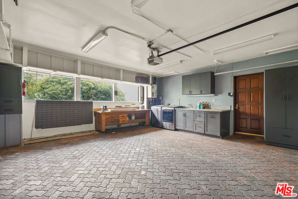 13150 Mulholland Drive