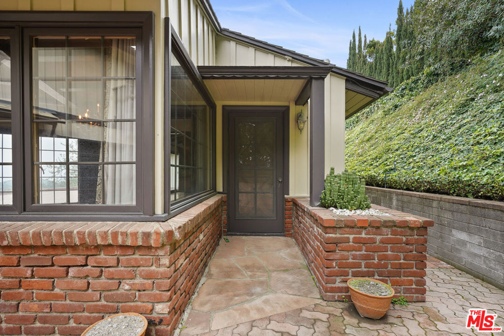 13150 Mulholland Drive