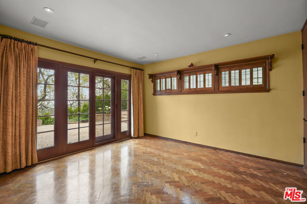 13150 Mulholland Drive