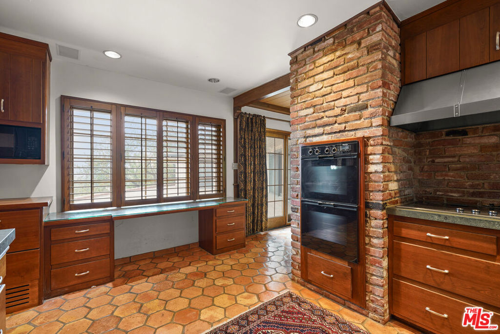 13150 Mulholland Drive