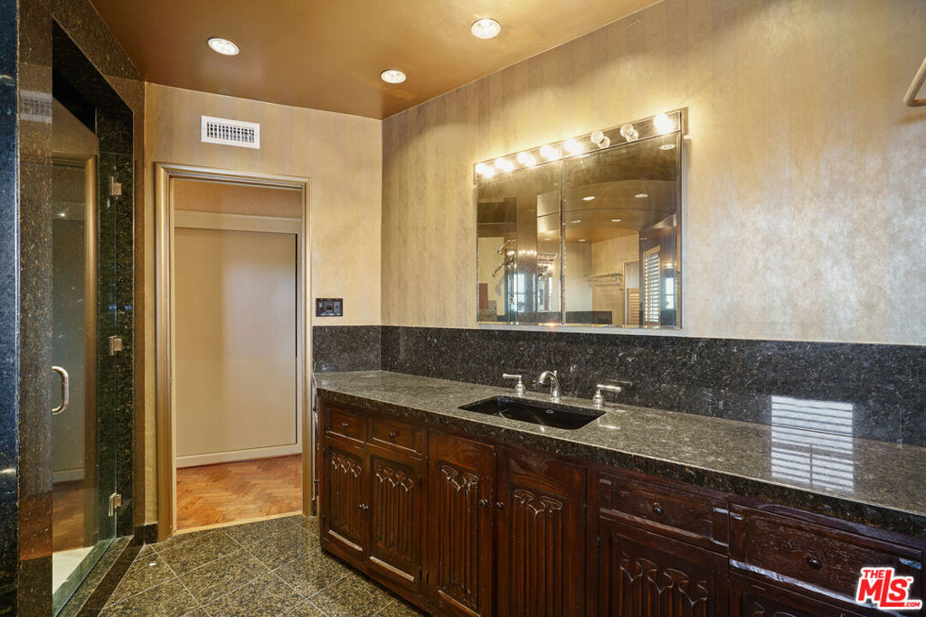 13150 Mulholland Drive