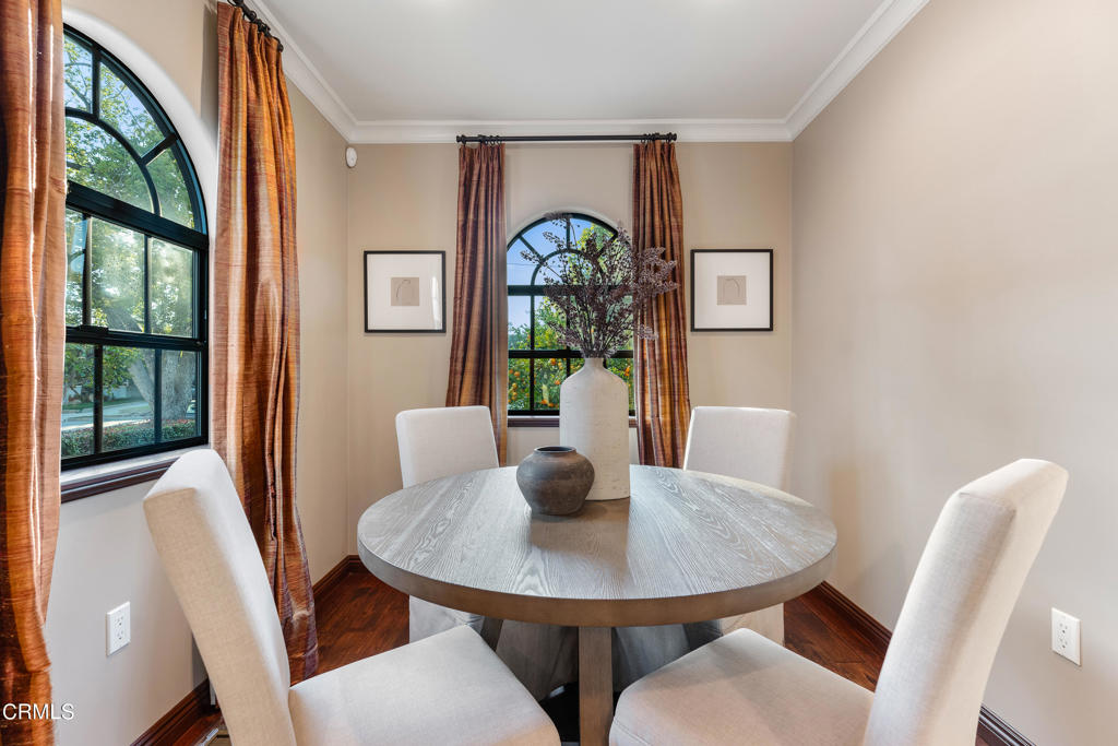 2048 La France Avenue