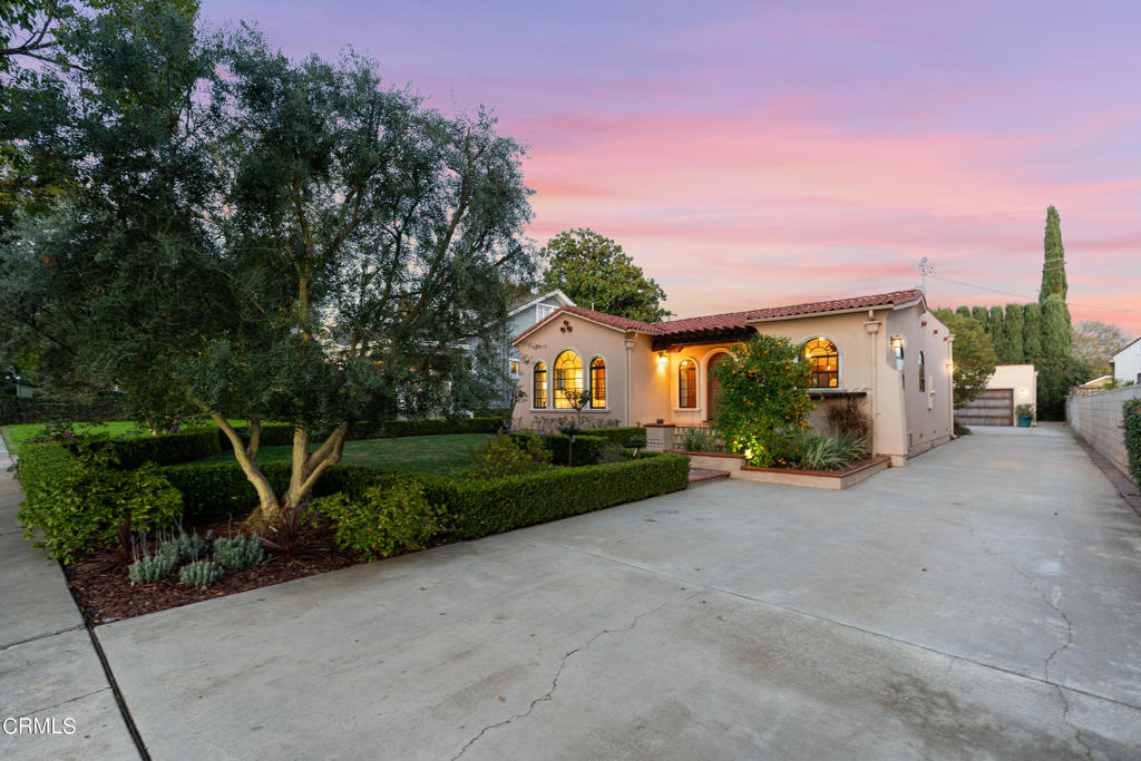 2048 La France Avenue