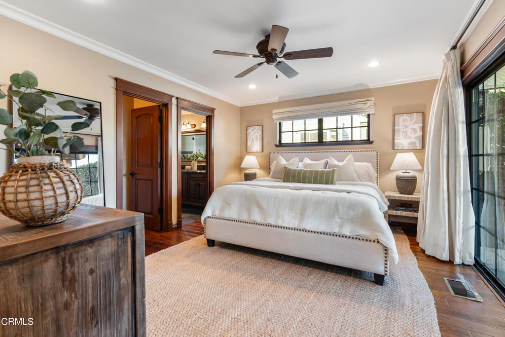 2048 La France Avenue