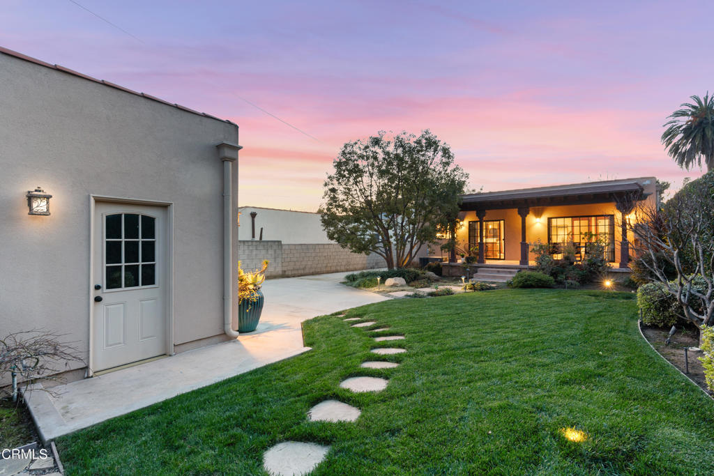 2048 La France Avenue