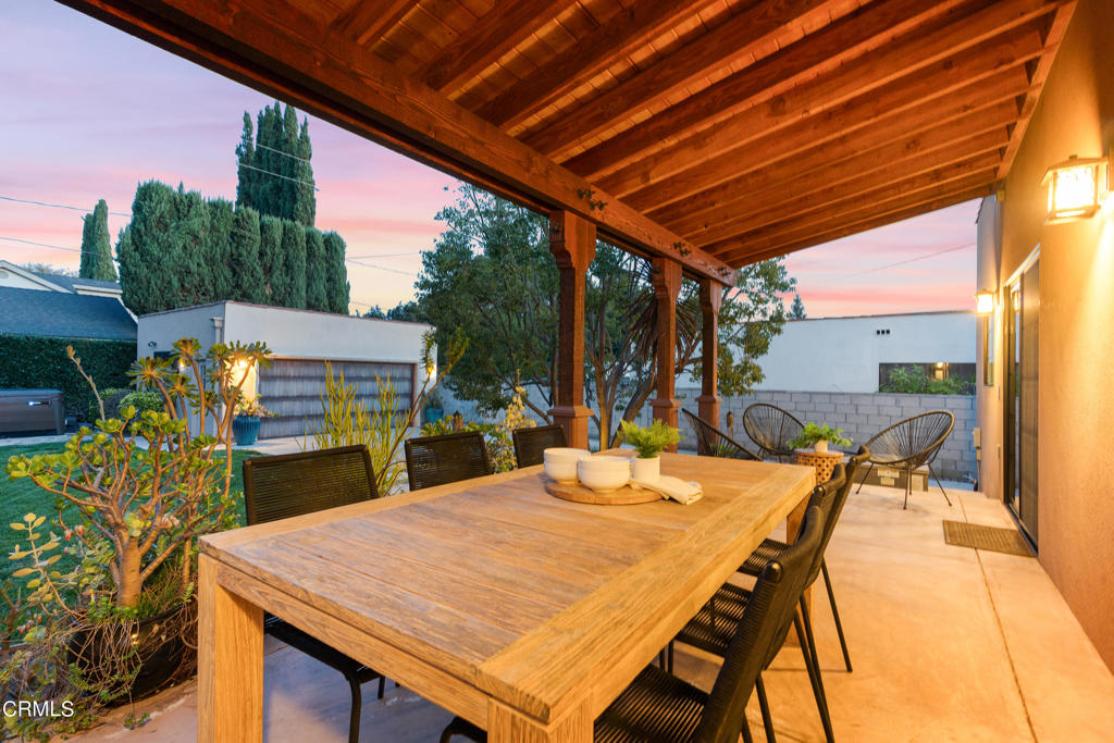 2048 La France Avenue