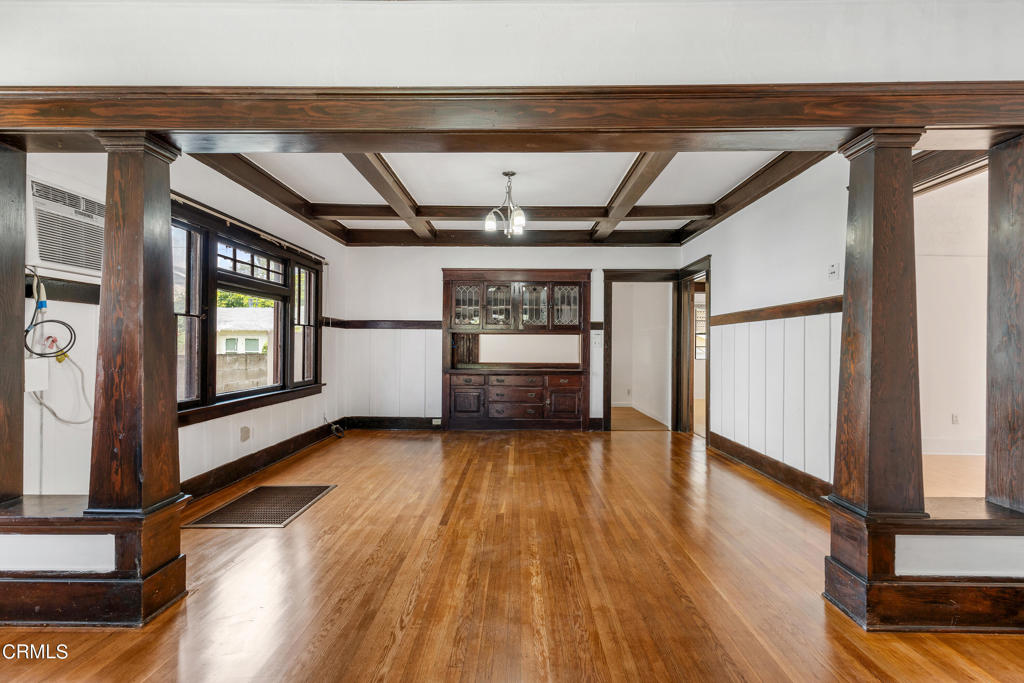 924 N Stoneman Avenue