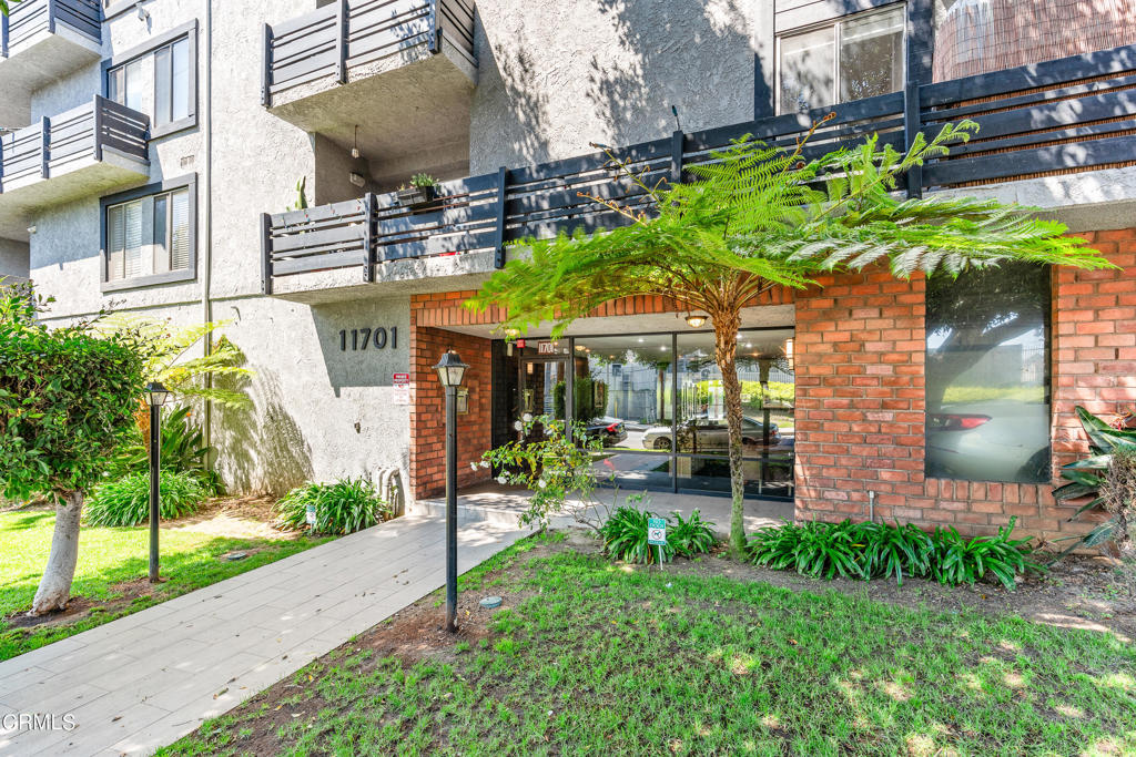 11701 Texas Avenue 206