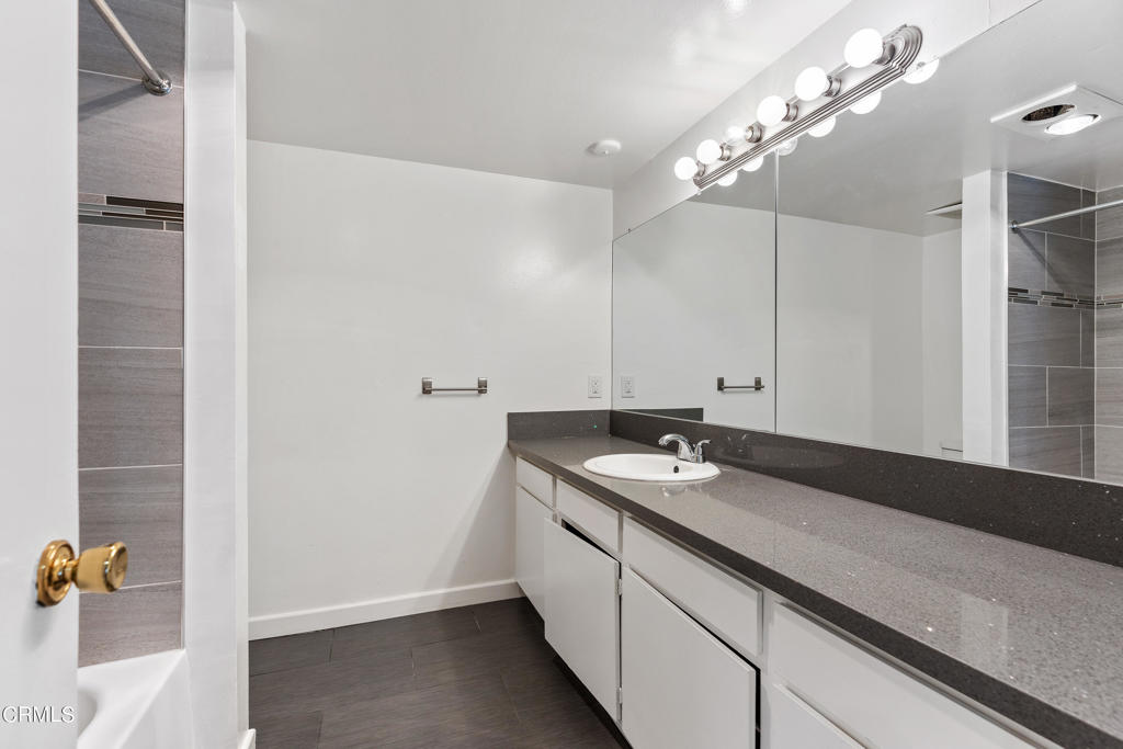 11701 Texas Avenue 206