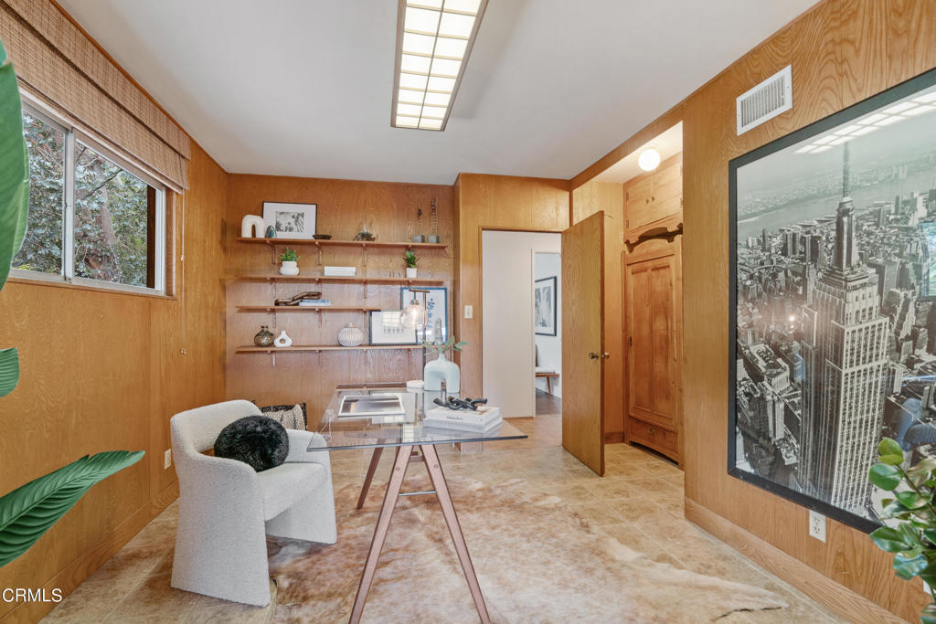 8929 Wonderland Park Avenue