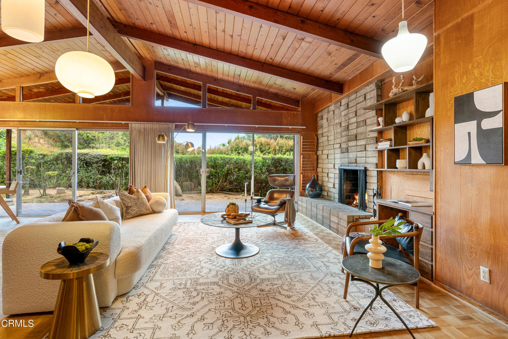 8929 Wonderland Park Avenue