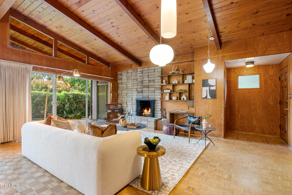 8929 Wonderland Park Avenue