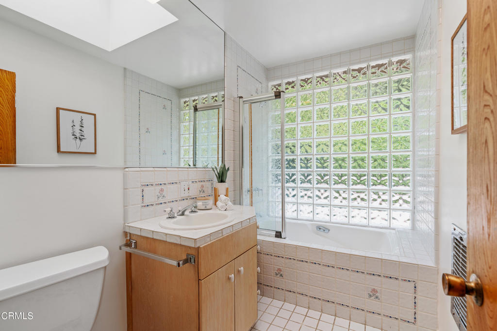 8929 Wonderland Park Avenue