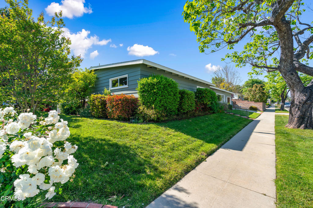 11031 Amestoy Avenue