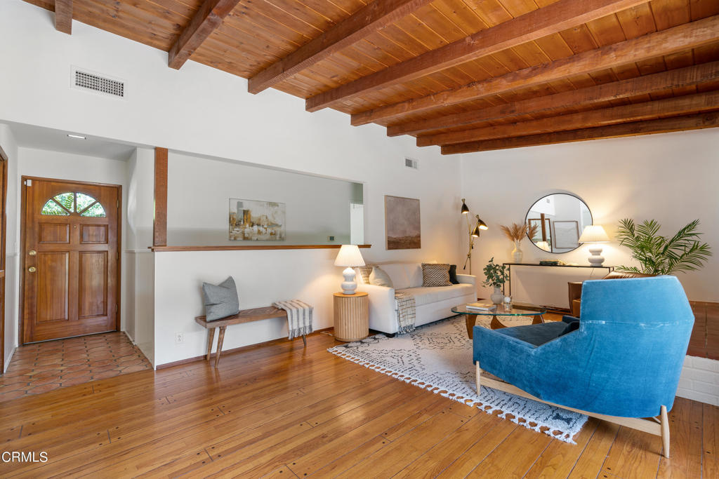 11031 Amestoy Avenue