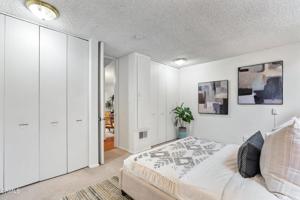 465 S Hudson Avenue 3