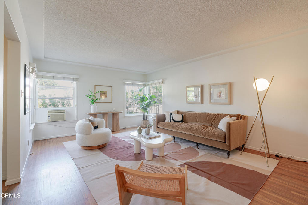 3349 Wood Terrace
