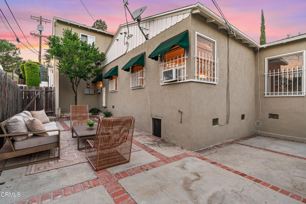 3349 Wood Terrace