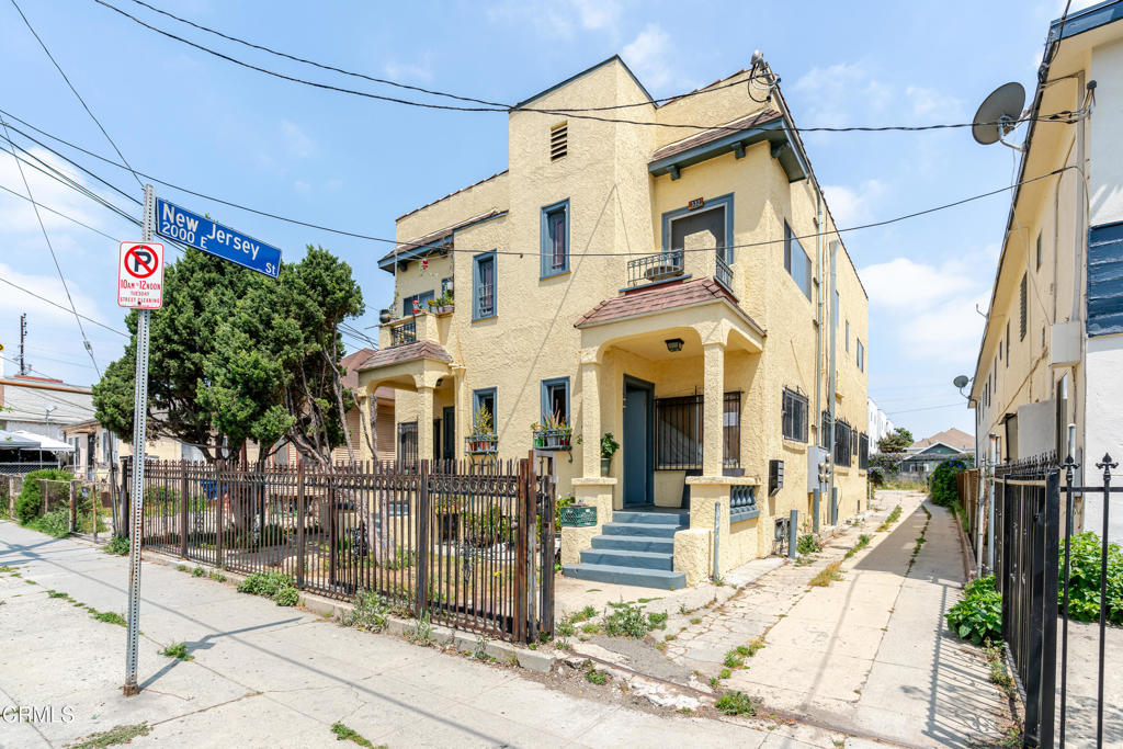 332 N St Louis Street
