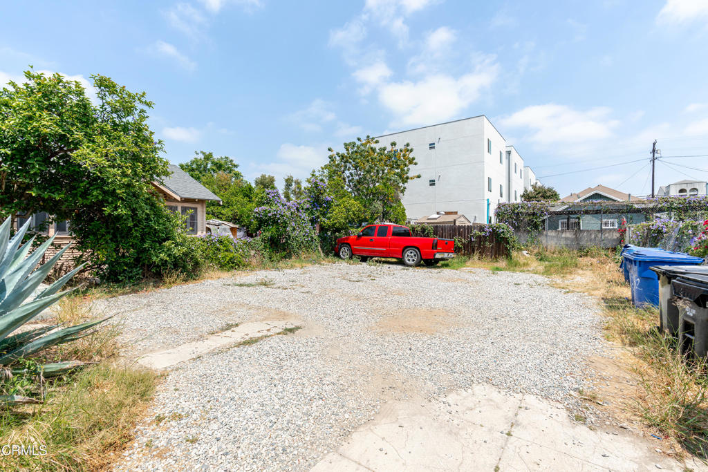 332 N St Louis Street