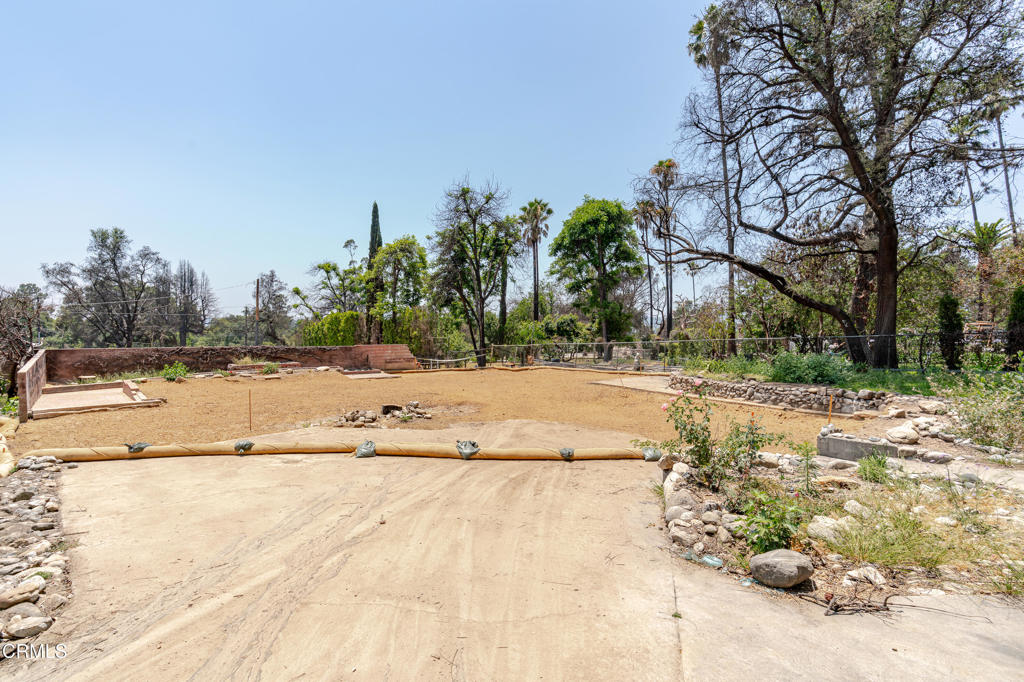 238 E Mendocino Street