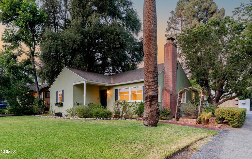 1830 N El Molino Avenue