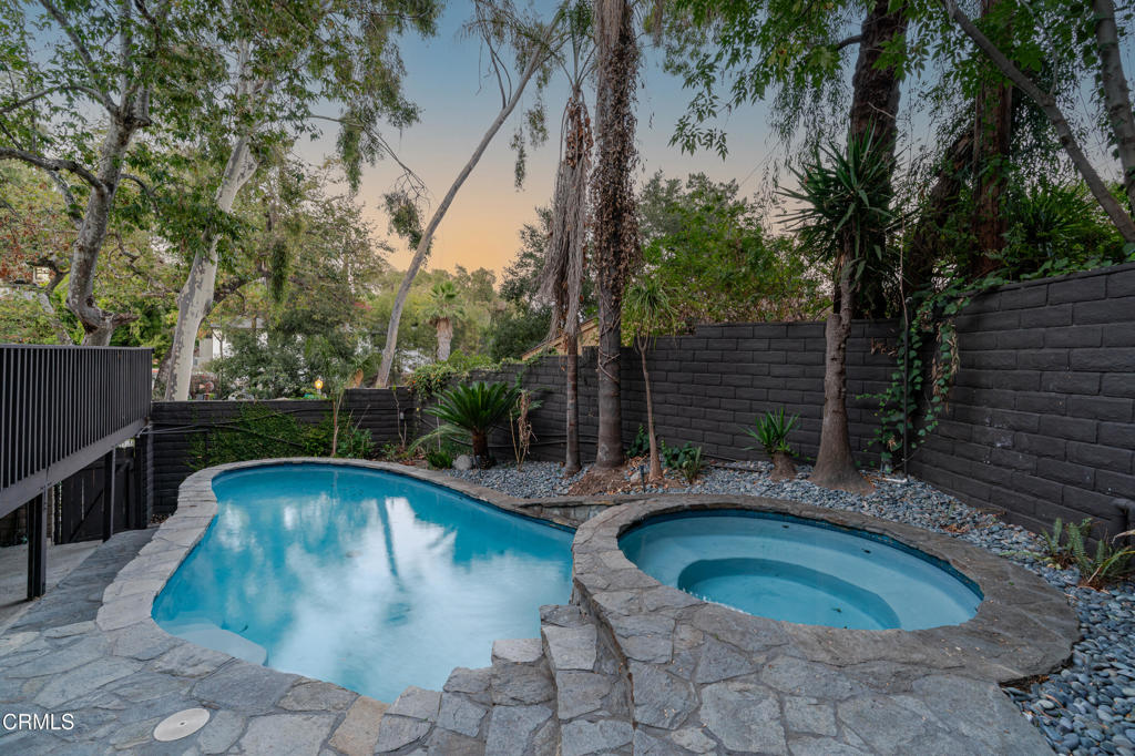 1726 La Loma Road