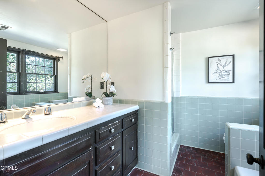 10400 Mcbroom Street