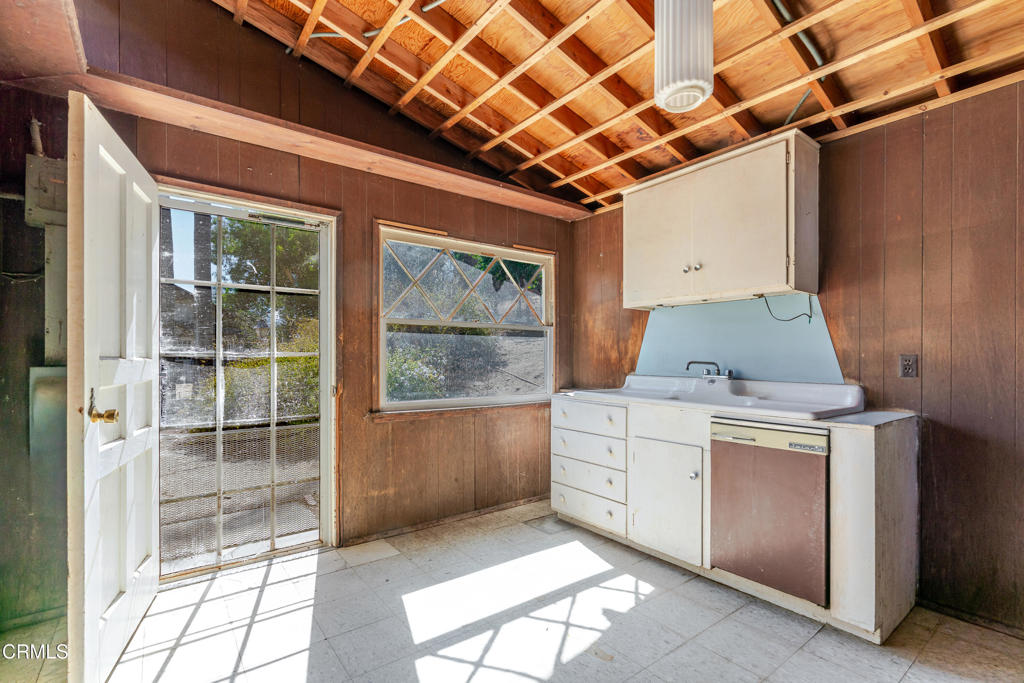 10400 Mcbroom Street