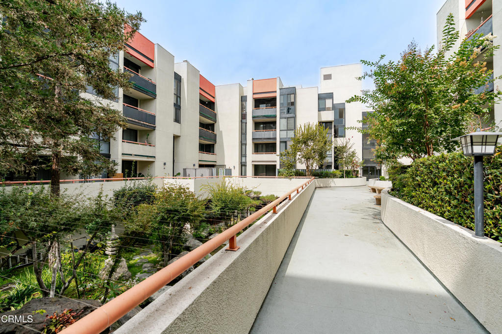 222 S Central Avenue 101