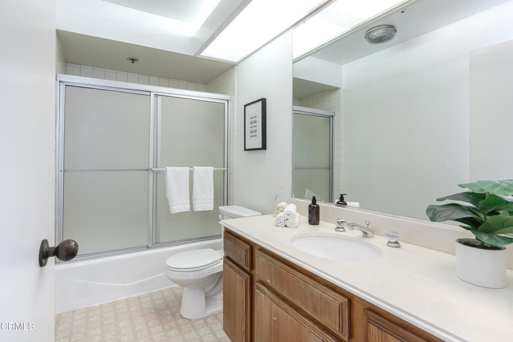 222 S Central Avenue 101