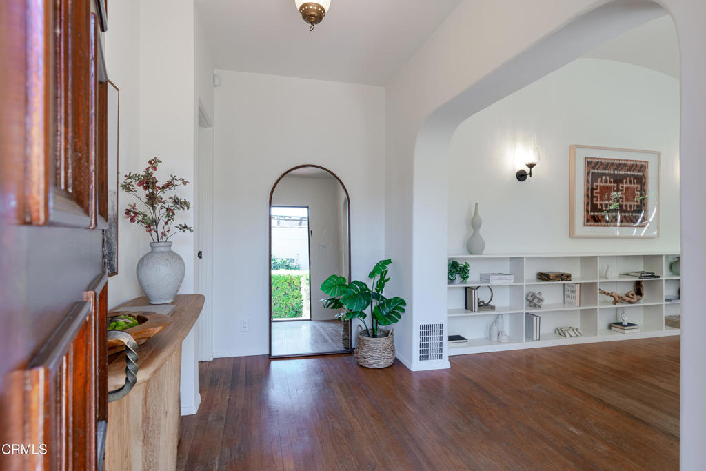 716 Grand Avenue