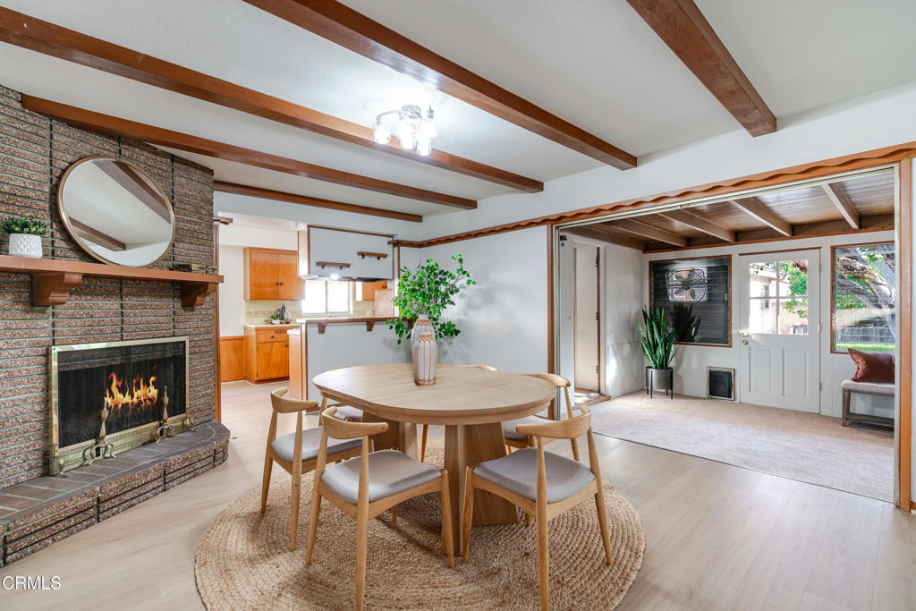 1504 E Grovecenter Street