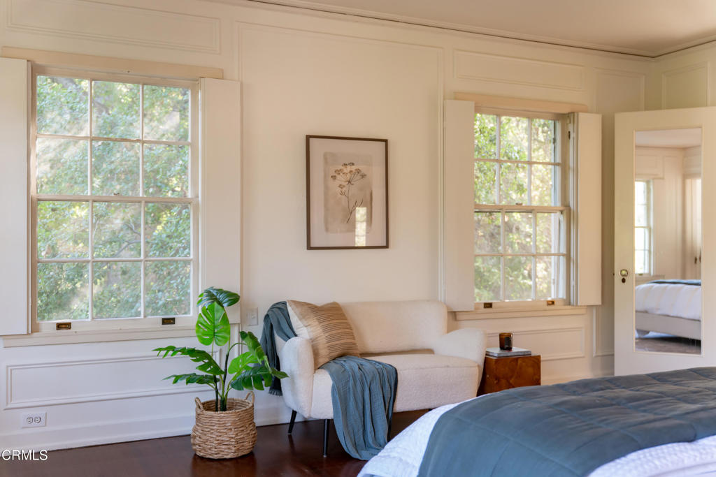 1527 E California Boulevard