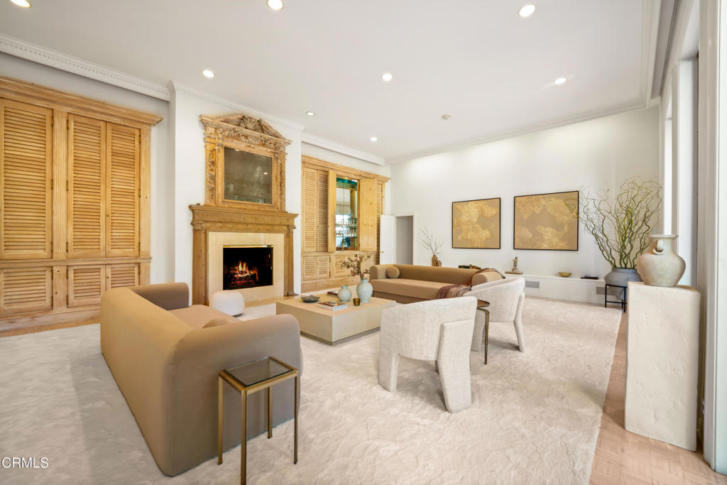 1527 E California Boulevard