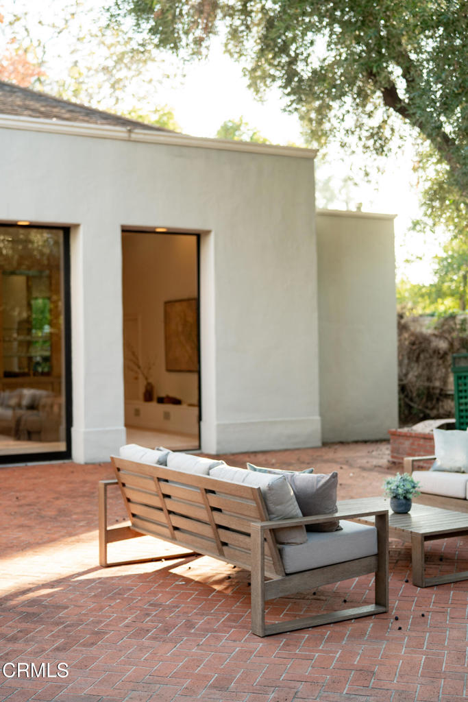 1527 E California Boulevard