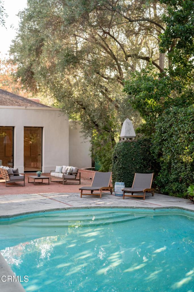 1527 E California Boulevard