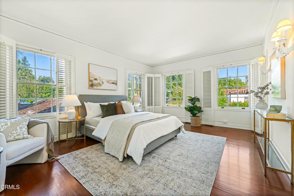 1527 E California Boulevard