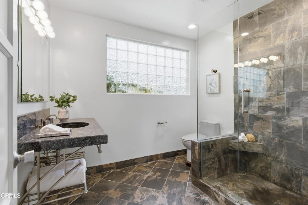 4563 Loma Vista Drive