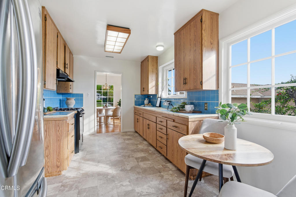 4563 Loma Vista Drive