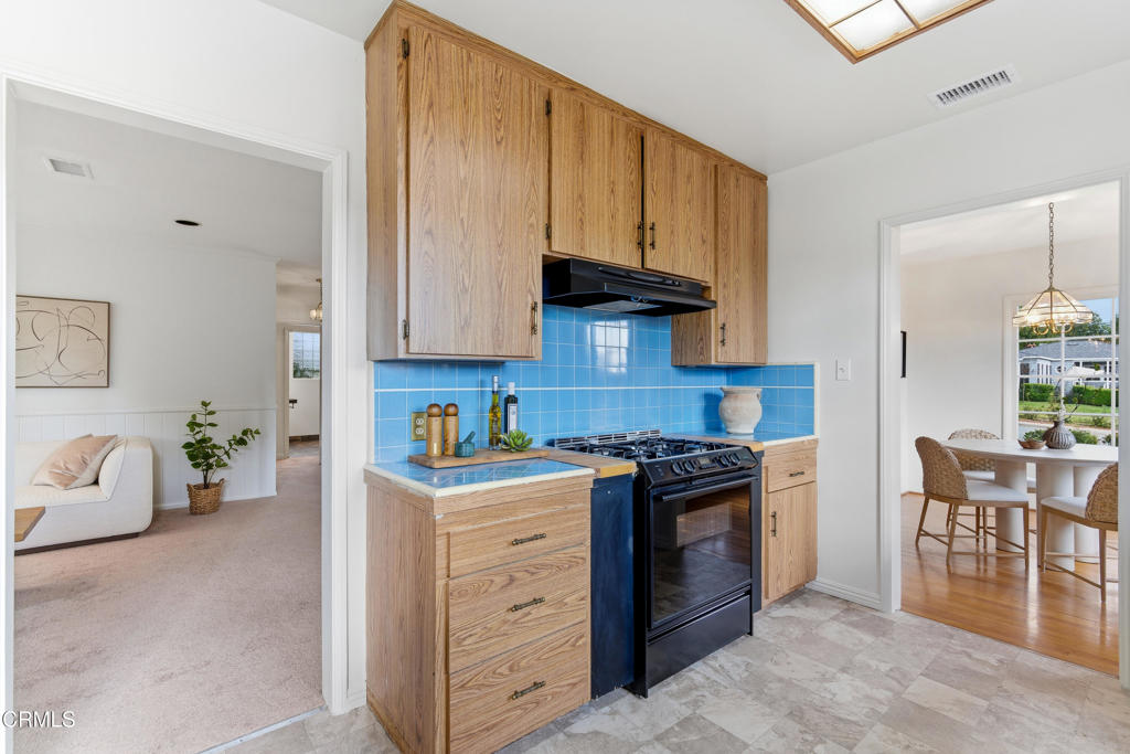 4563 Loma Vista Drive