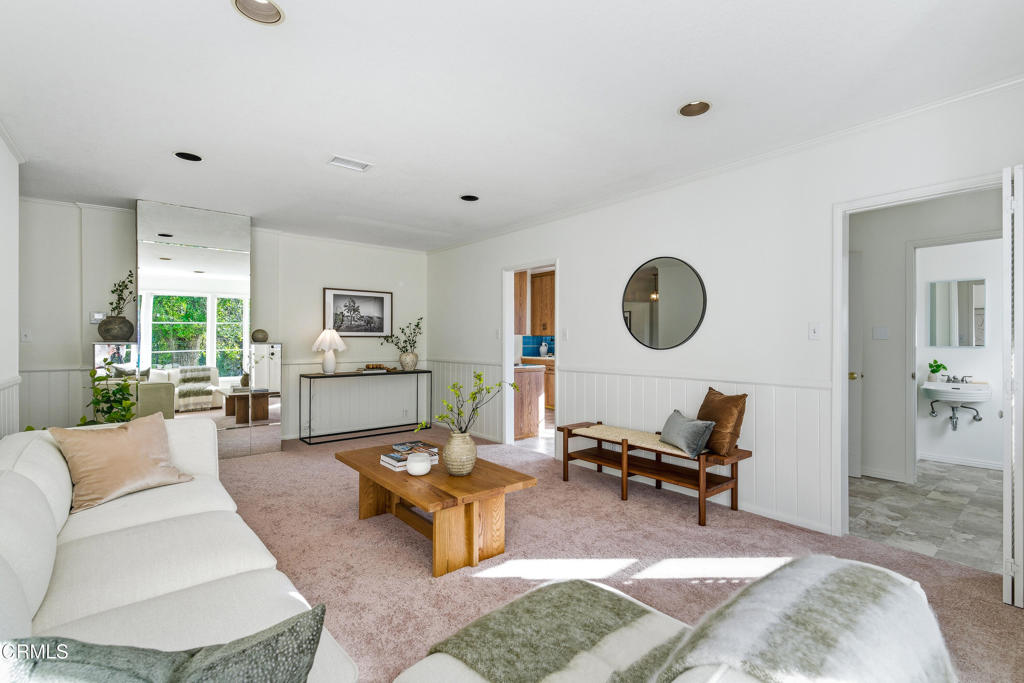 4563 Loma Vista Drive