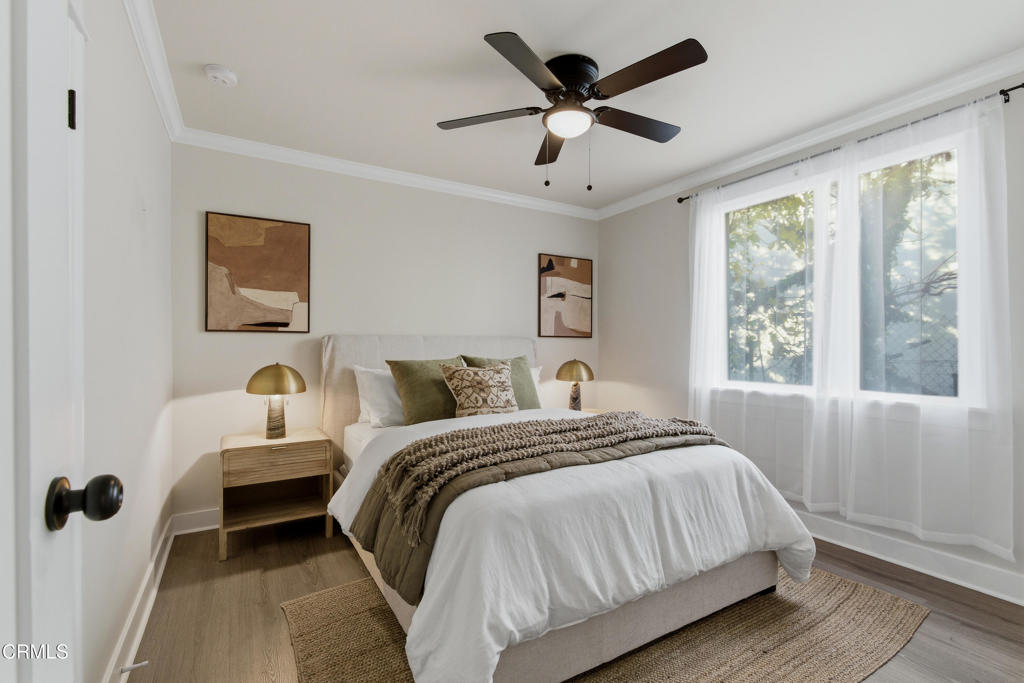 967 N El Molino Avenue