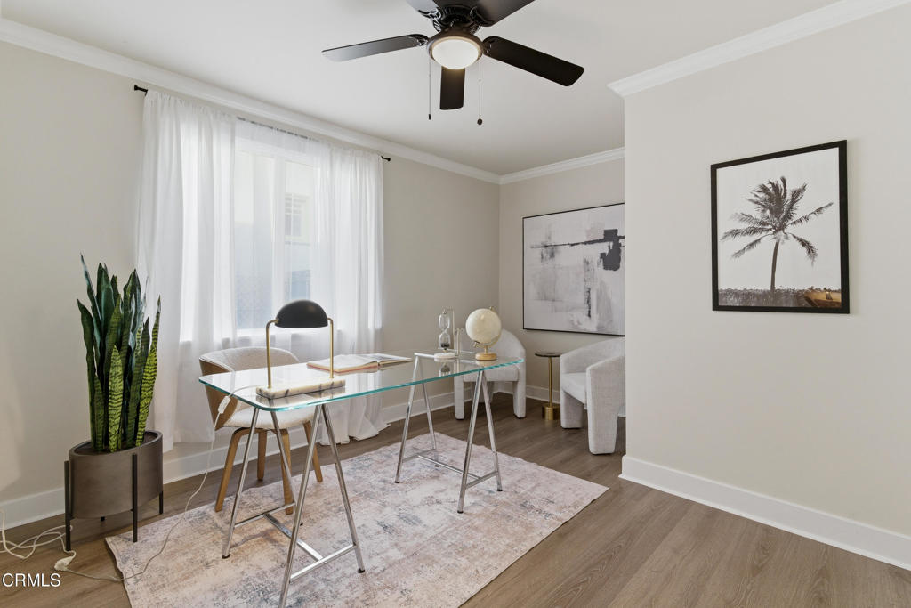 967 N El Molino Avenue