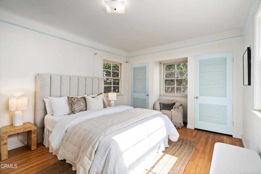 6222 N Willard Avenue